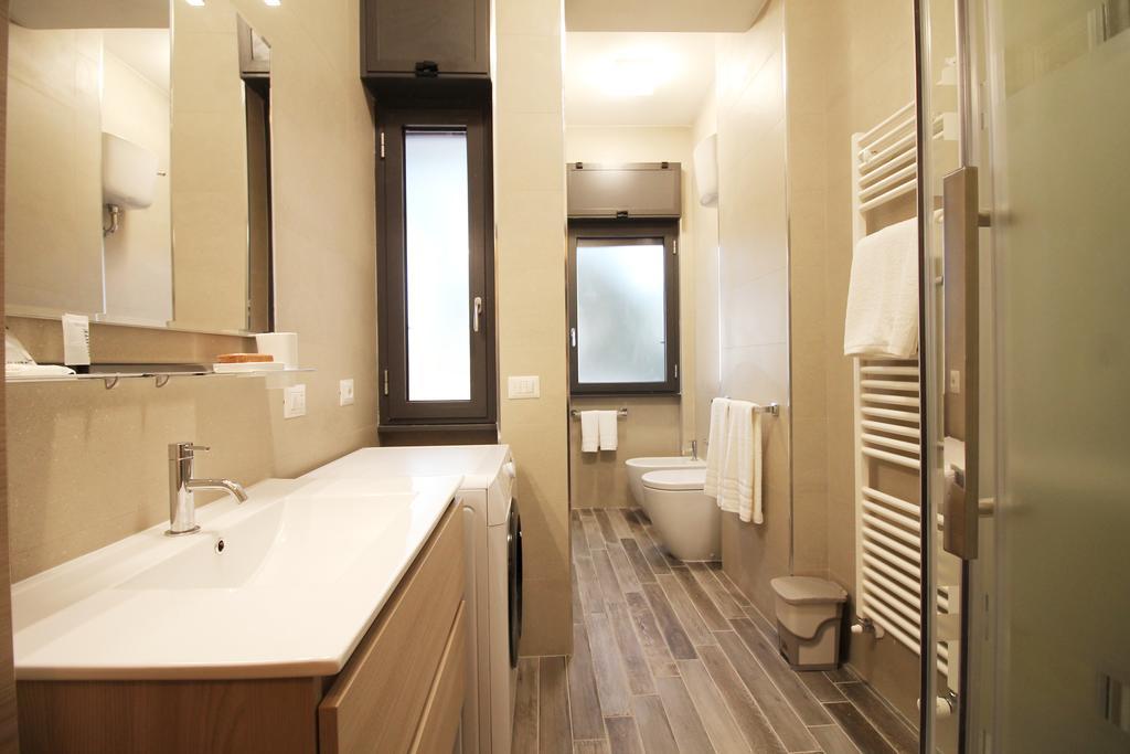 Eur Bright Spacious Terraced Apartment With Private Parking Only For Small Cars Roma Eksteriør bilde