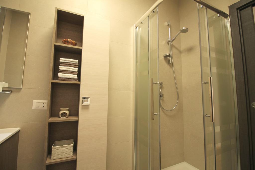 Eur Bright Spacious Terraced Apartment With Private Parking Only For Small Cars Roma Eksteriør bilde